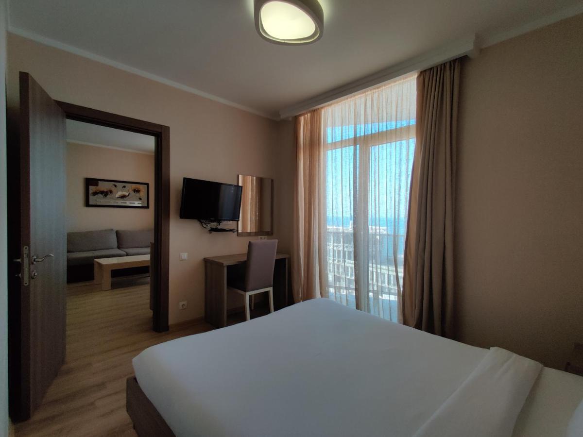 Black Sea Towers Μπατούμι Εξωτερικό φωτογραφία